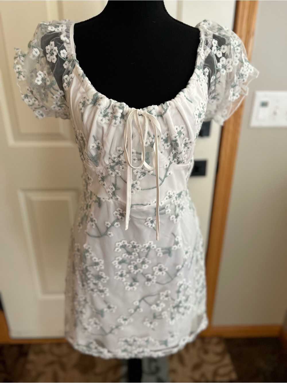 Polly Caleigh whimsy milkmaid white green embroidered floral mini dress. Size 12